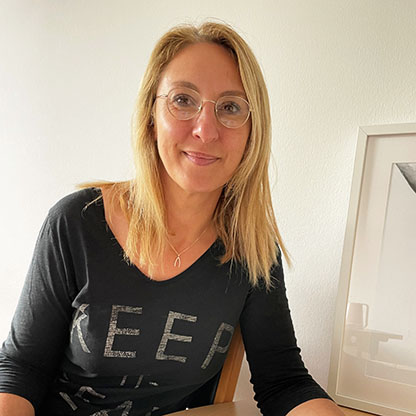 R. Balta, Schülerin an derAkademie