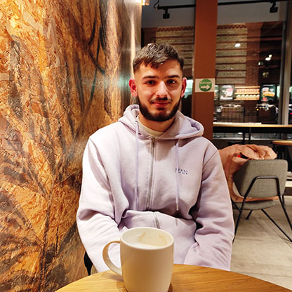 Semir Schüler an der Akademie für Pflegeberufe